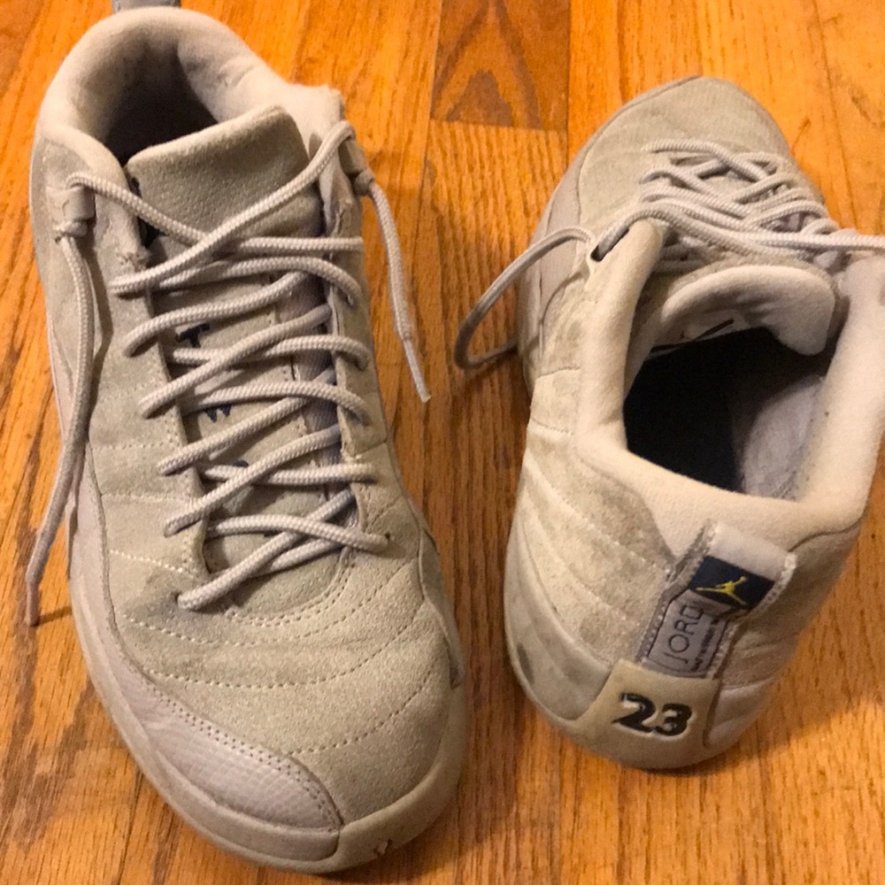 Shoes - Picture 2 of 2